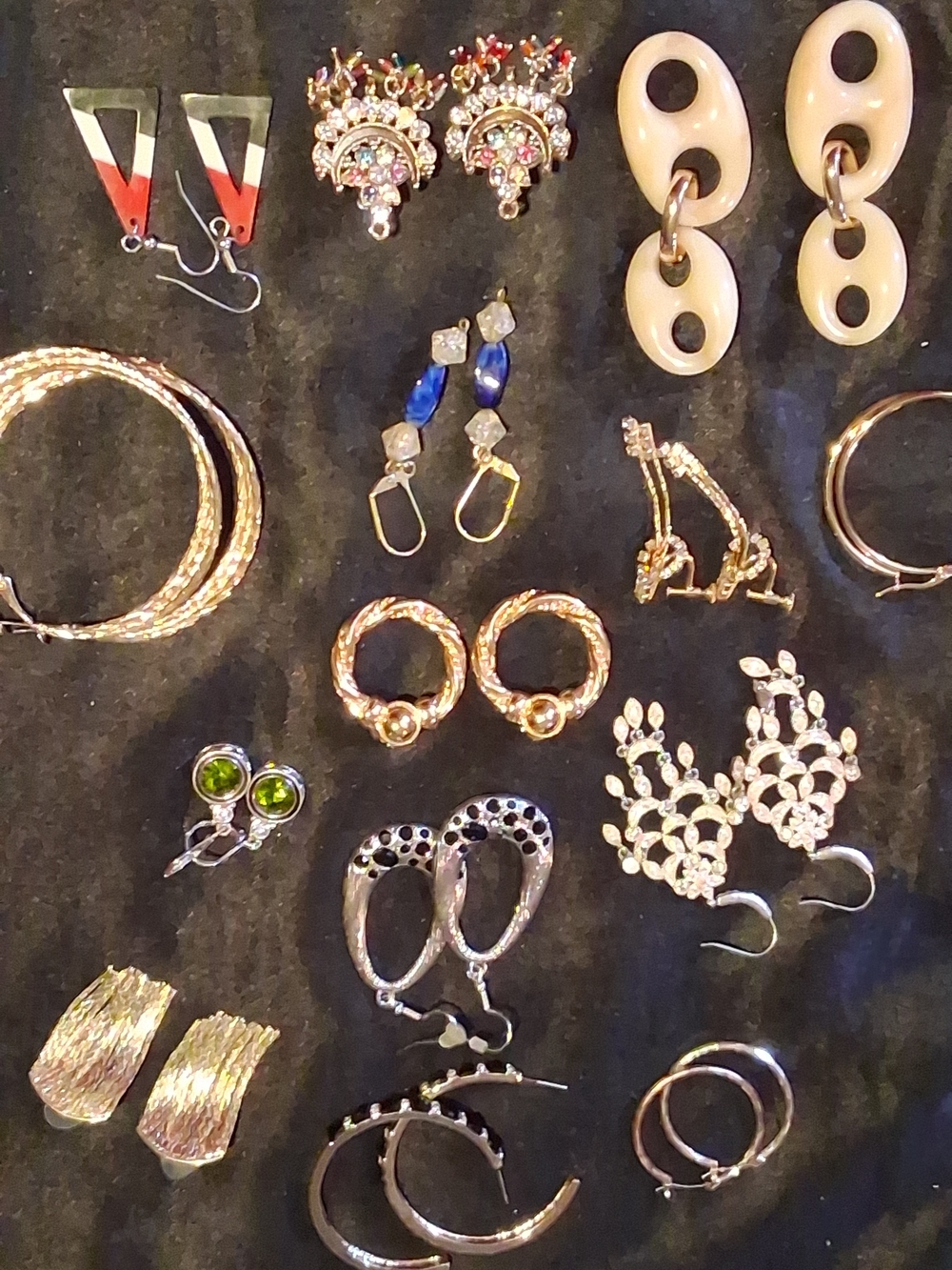 Vintage Mixed Jewelry Earring Lot 14 Pairs Gold SilverTone Boho Indian Hoop Drop